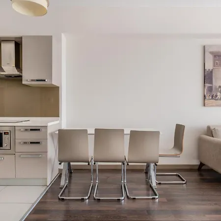 30 Min To Airport Appartement