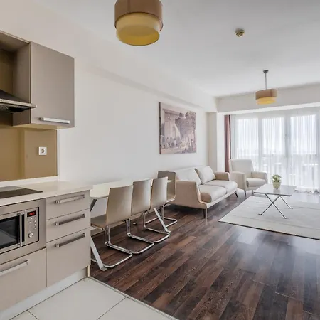 30 Min To Airport Appartement